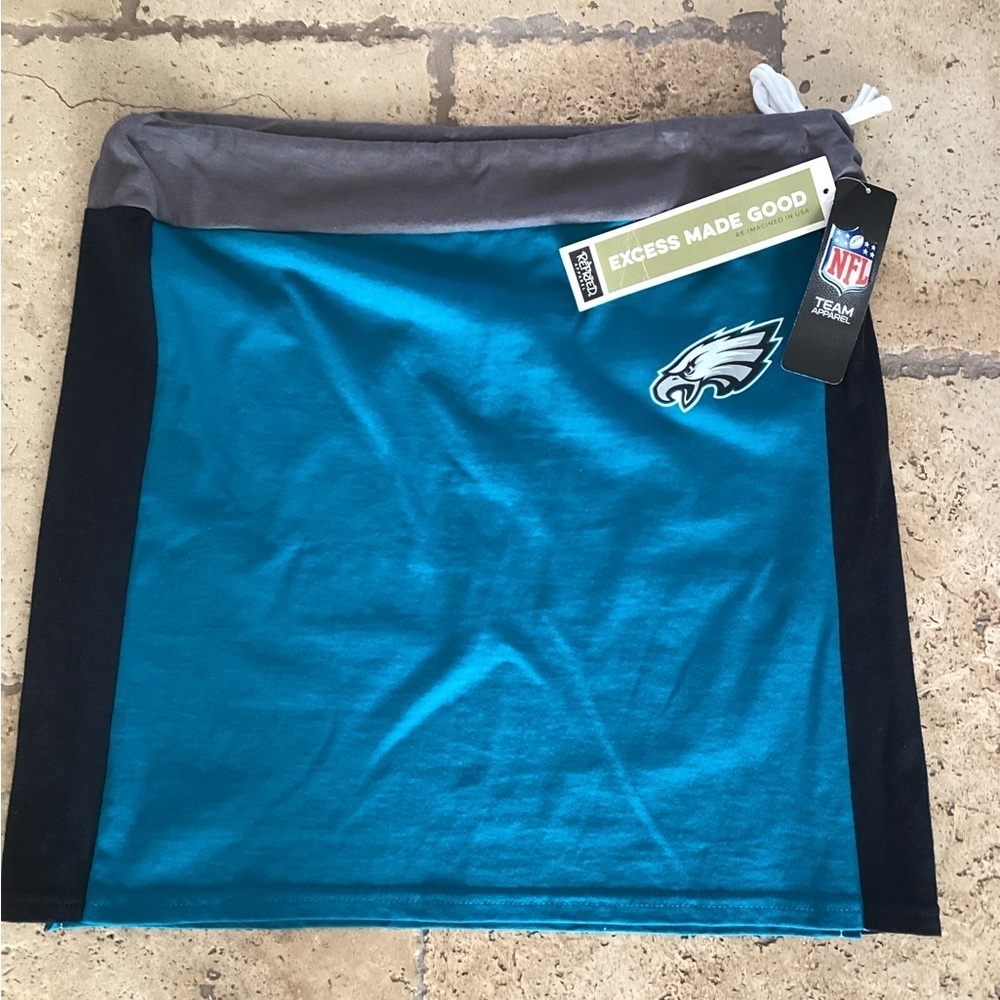 Philadelphia Eagles apparel item is a women's skirt manufactured by Refried
I 1